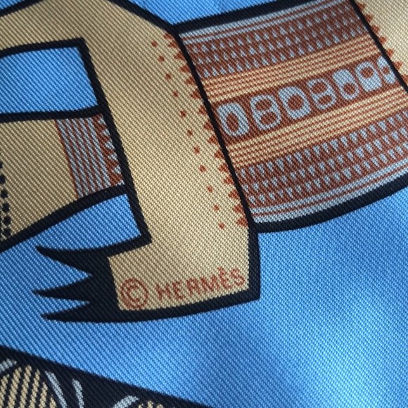 Hermes scarf - Picture 11 of 17